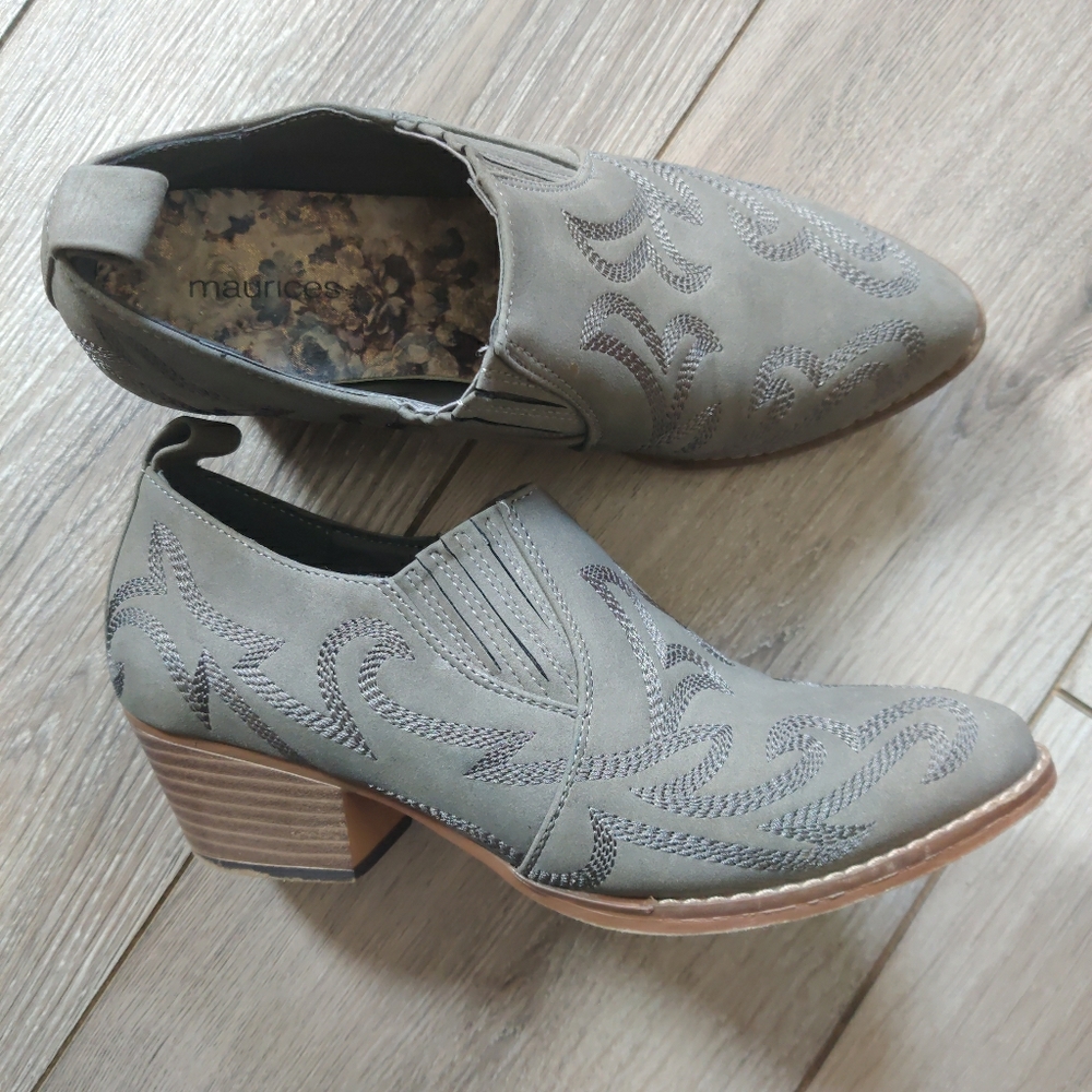 Women's Gray Western Style Ankle Bootie